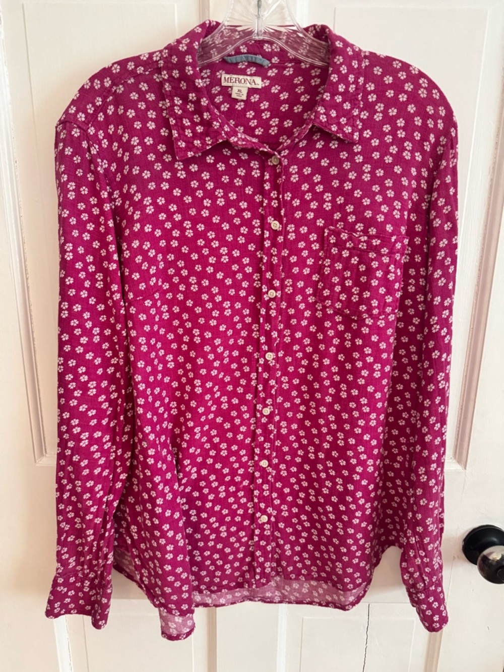 XL Pink Floral Button-Up blouse top 100 percent cotton.